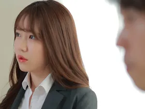Anh ơi, anh có muốn cưới em đêm nay và làm cô dâu của anh trong một đêm không? Tôi véo cổ mình và bị đụ dữ dội, tiếng chửi thề quá lớn.