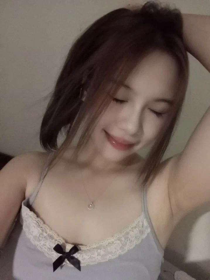 ông bố nghiêm khắc nuôi con gái chỉ để “thịt”
