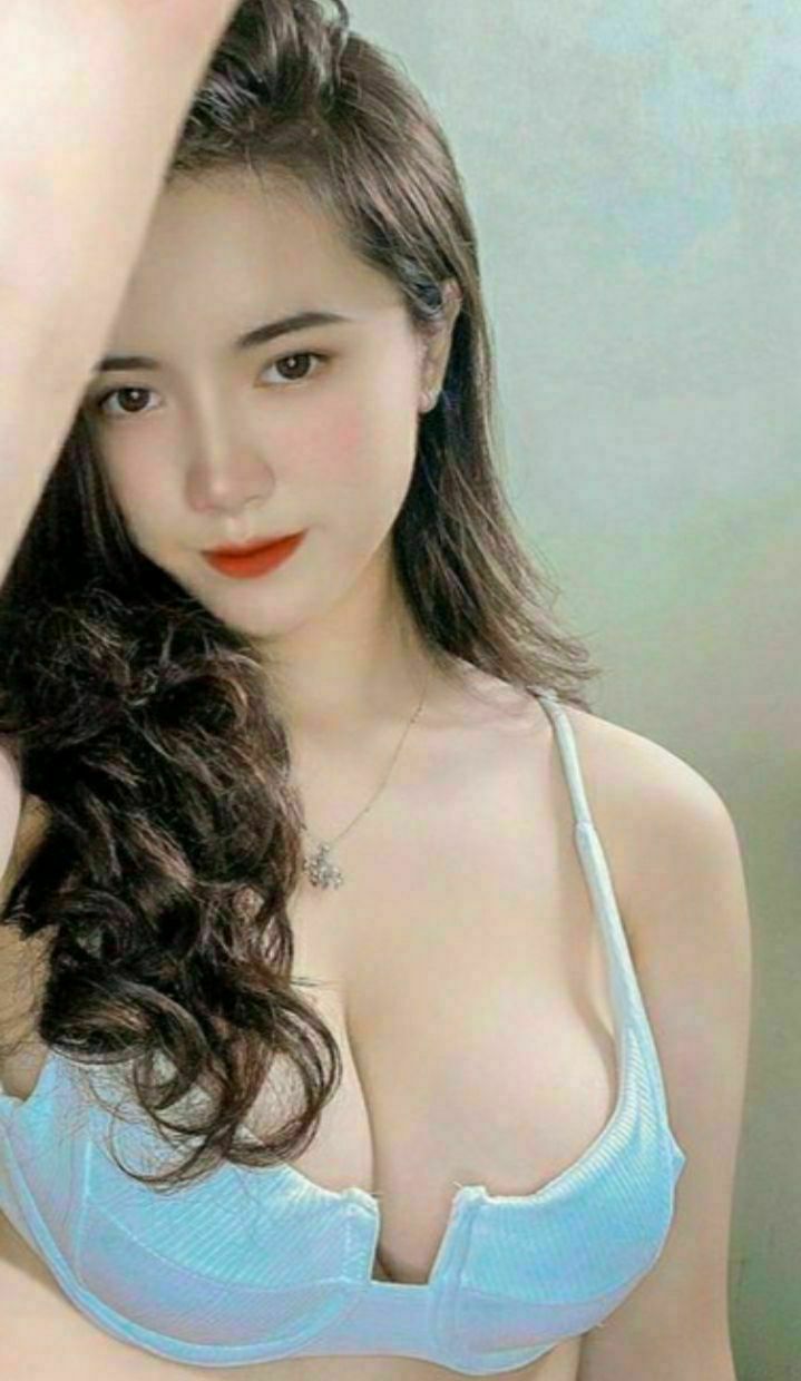 Người vợ dâm mông bự suốt ngày đòi trả bài tập thể